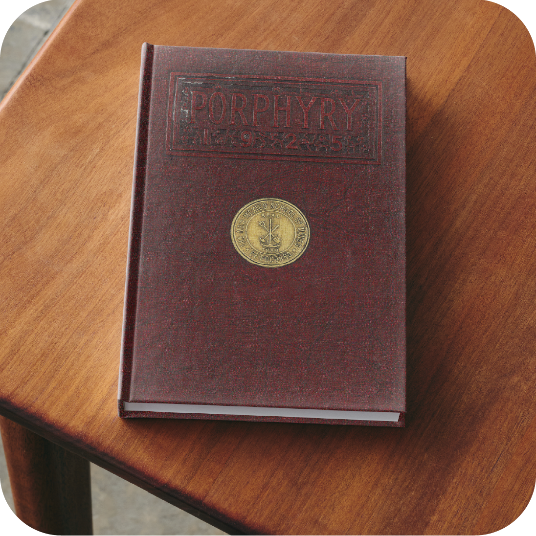 1925 Porphyry