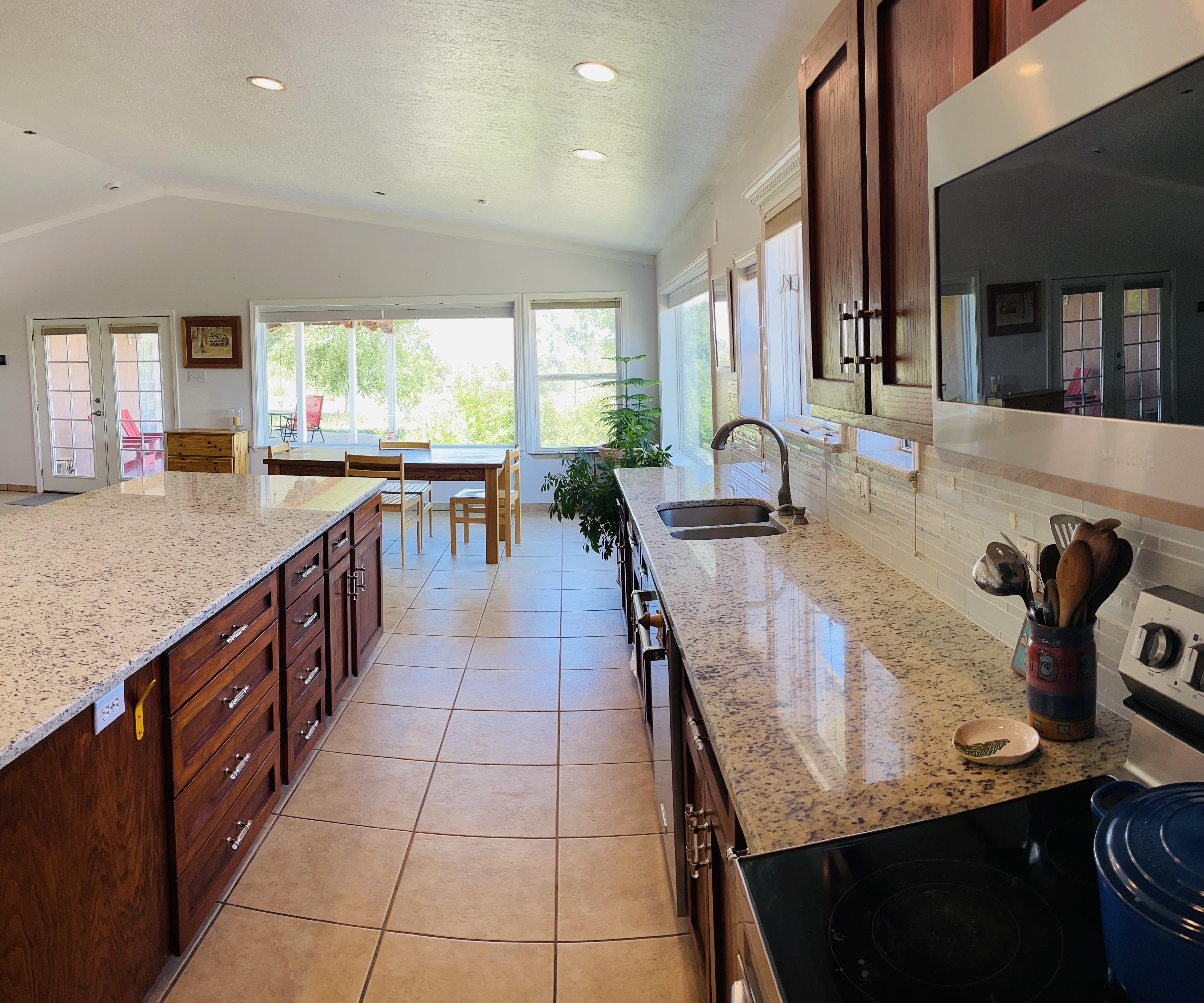 493 Mesa Interior 